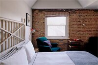 Фото Artist Residence London