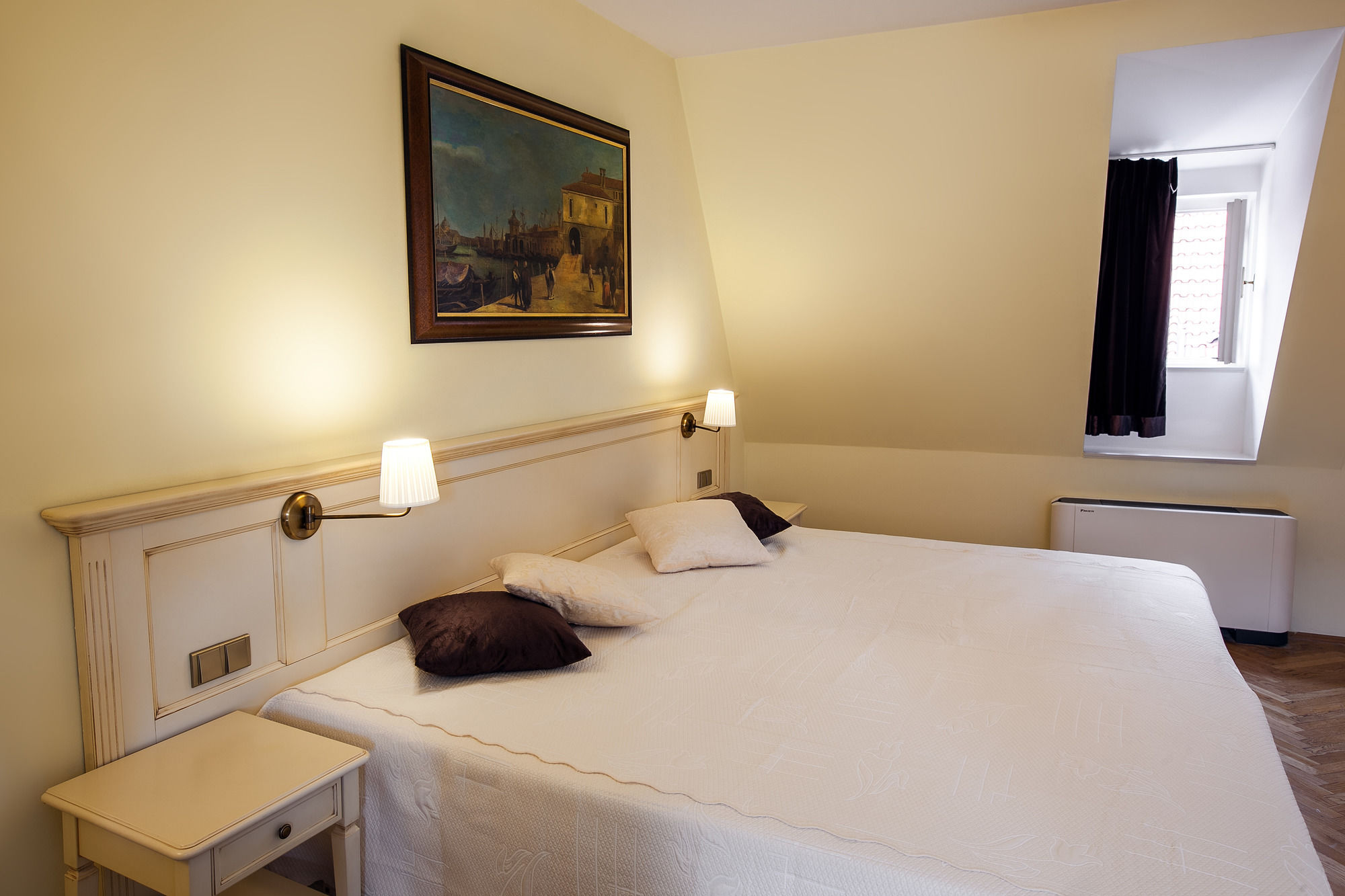 Фото Tyn Yard Residence