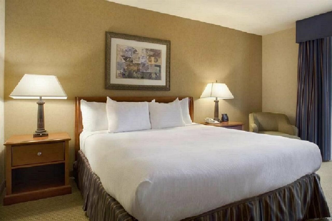 Фото Doubletree by Hilton Washington Dc/Silver Spring