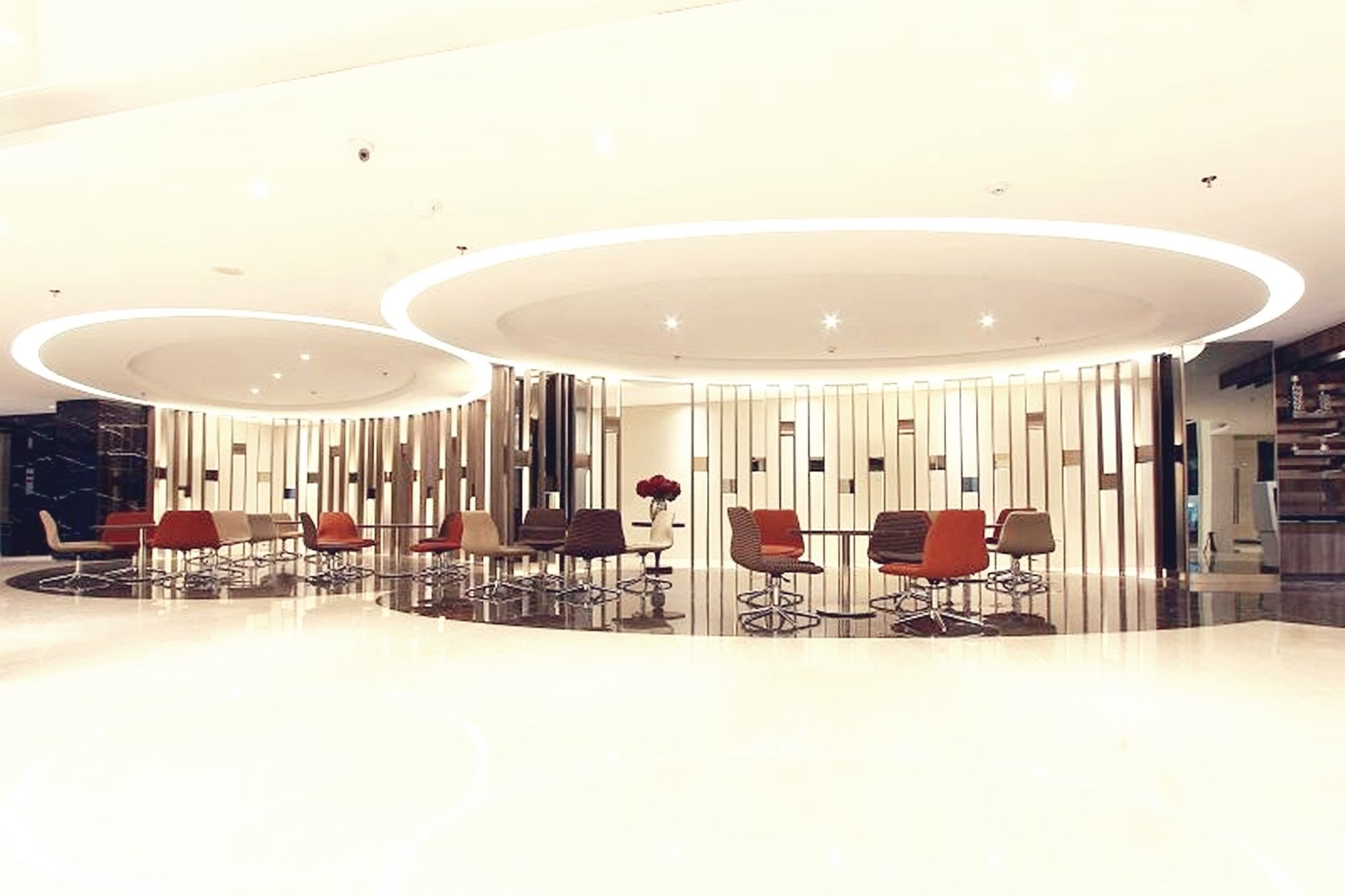 Фото Grandia Hotel