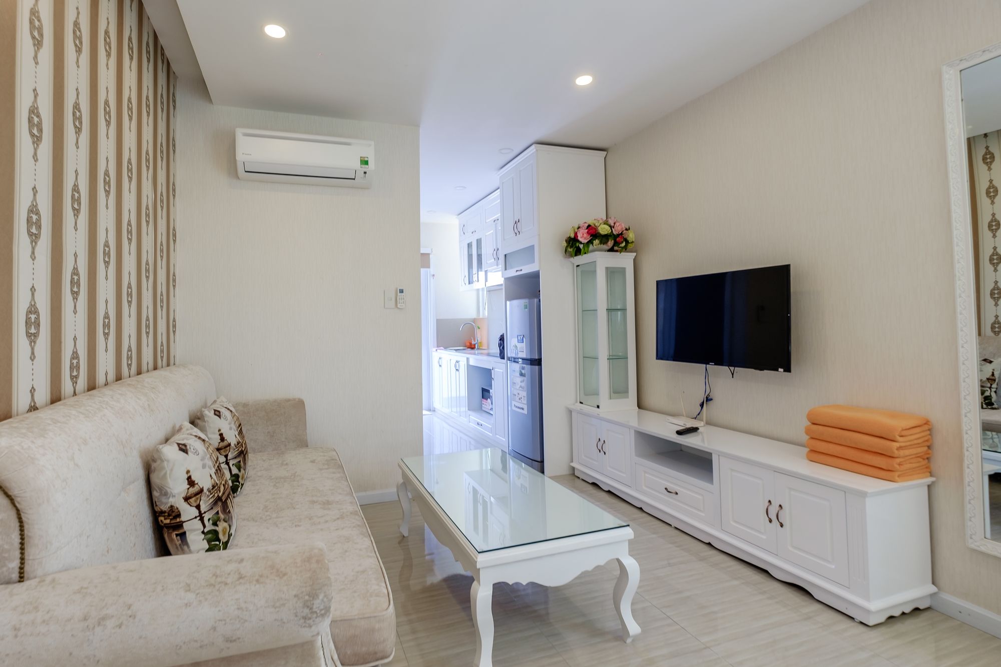 Фото Sunrise Ocean View Apartment