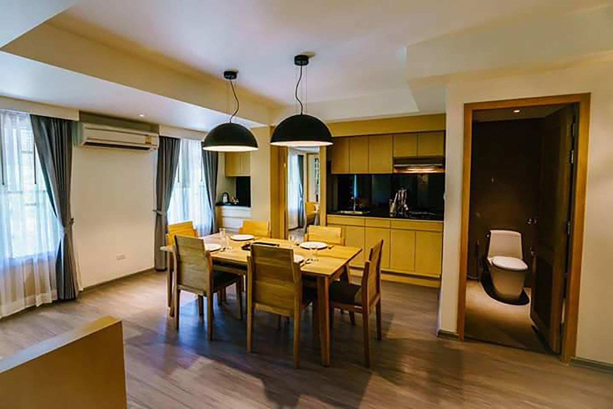 Фото Moon Dragon Hotel