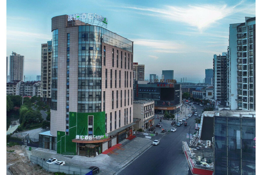 Фото Campanile WuXi HuiShan Tower JinLong Plaza Hotel