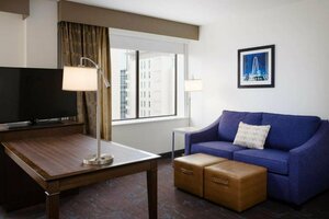 Гостиница Hampton Inn & Suites Dallas Downtown