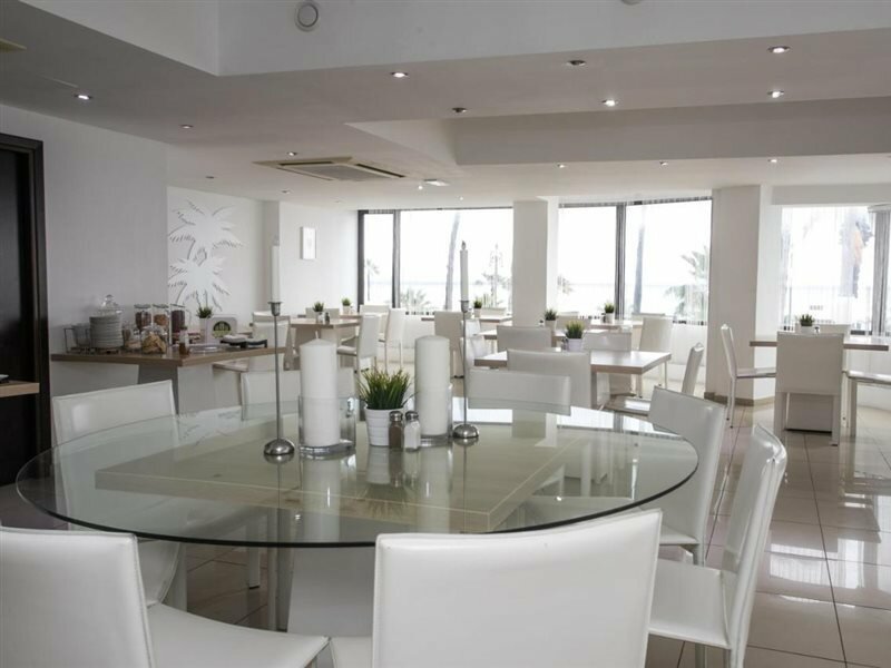 Фото Les Palmiers Boutique Beach Hotel and Luxury Apartments