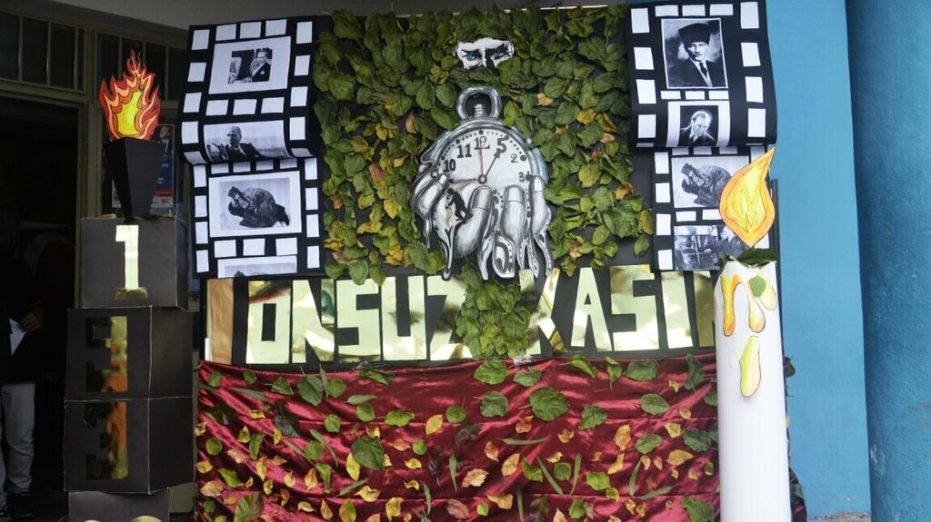 School Emir Sultan Middle School, Izmir, photo