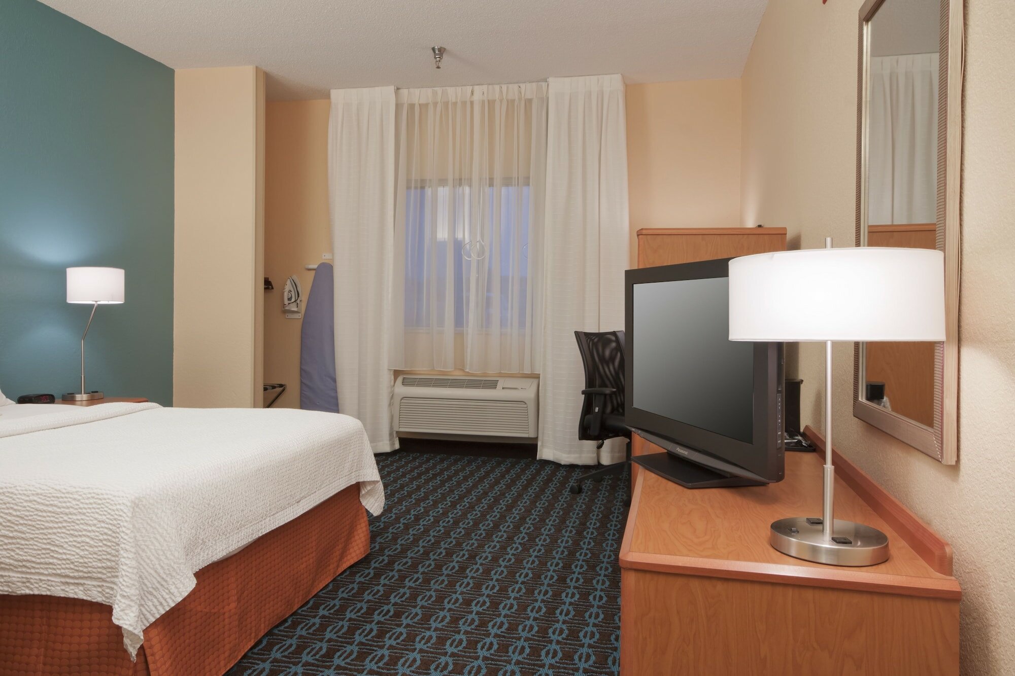 Фото SureStay Plus Hotel by Best Western Minot