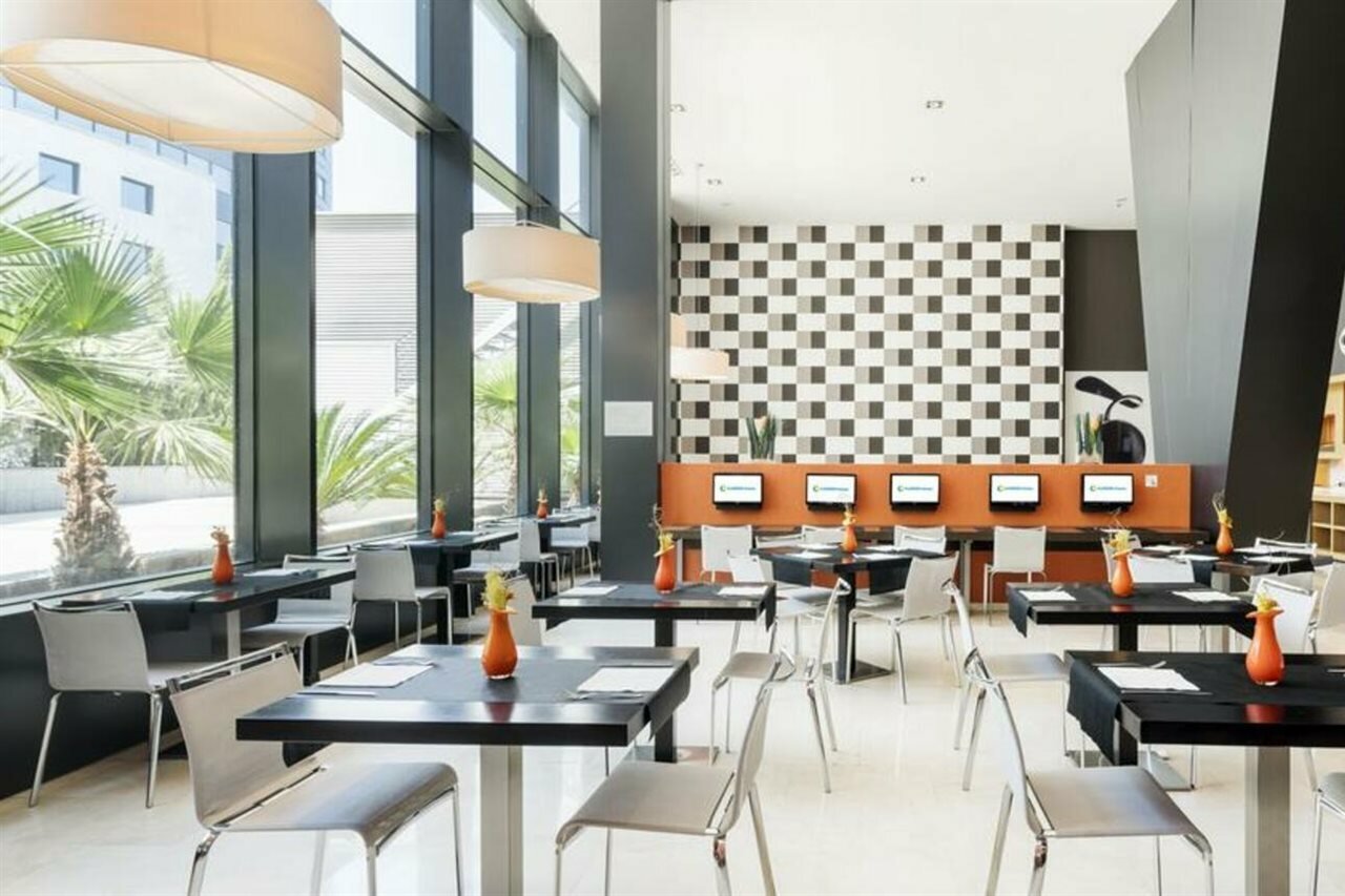 Фото Hotel Ilunion Aqua 3