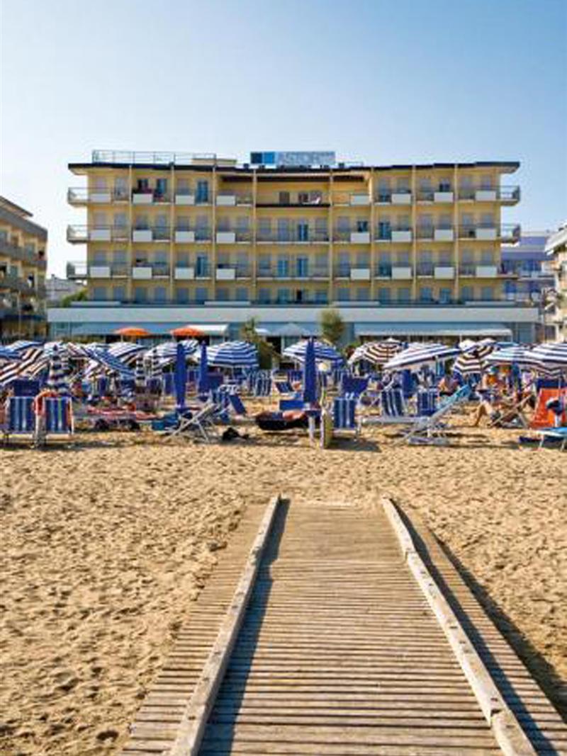 Фото Hotel Astor