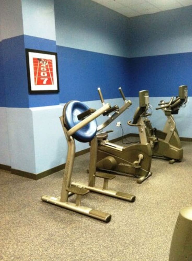 Фото Metro Points Hotel