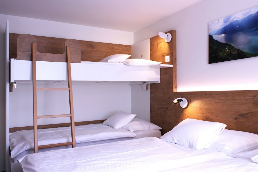 Фото Hotel Bernerhof