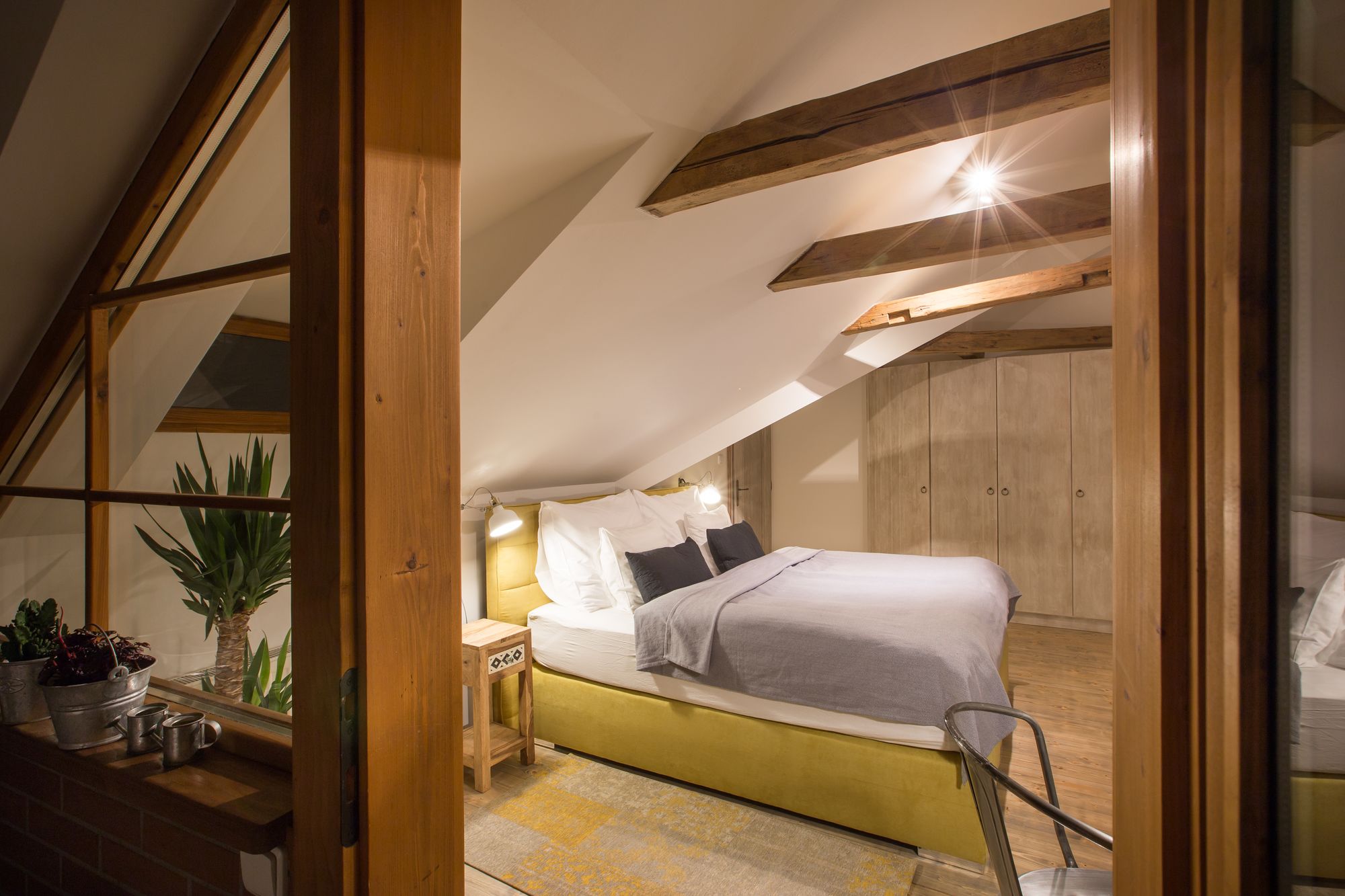 Фото Old Town Boho Chic Attic