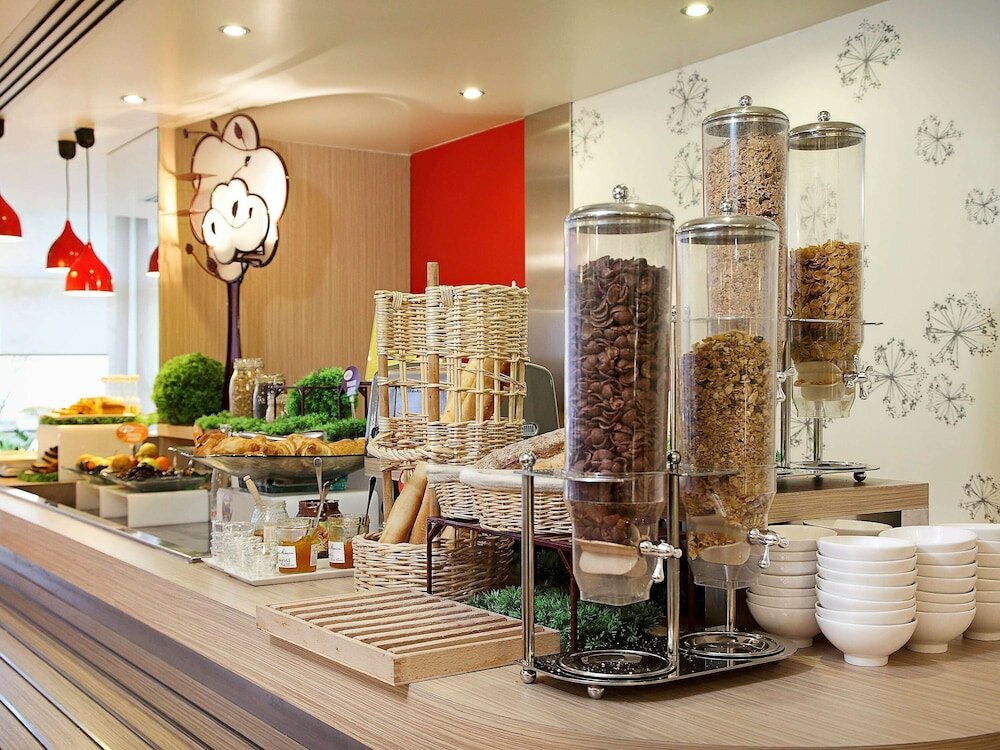 Фото Ibis Paris Porte de Vanves Parc des Expositions