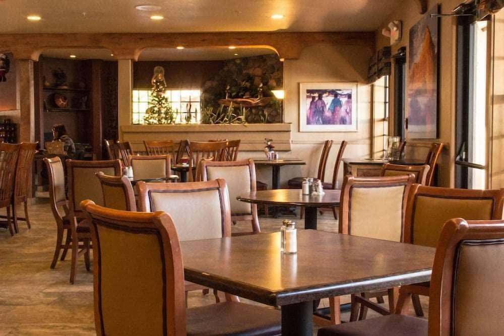 Фото Sedona Real Inn & Suites