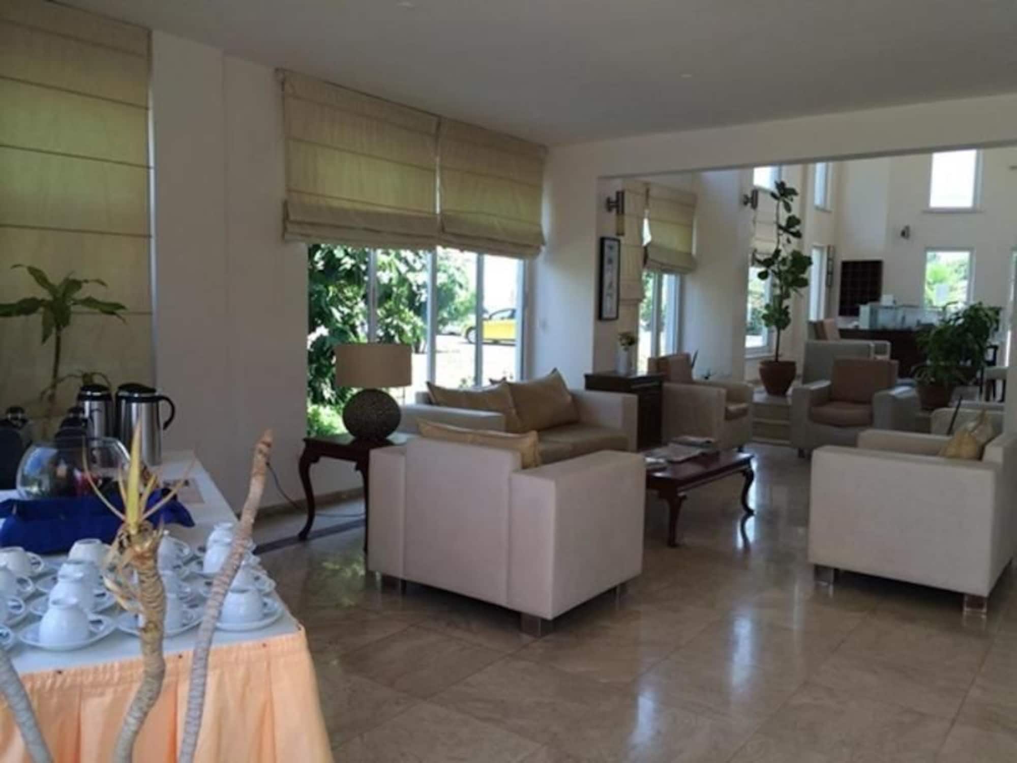 Фото The Prince Inn