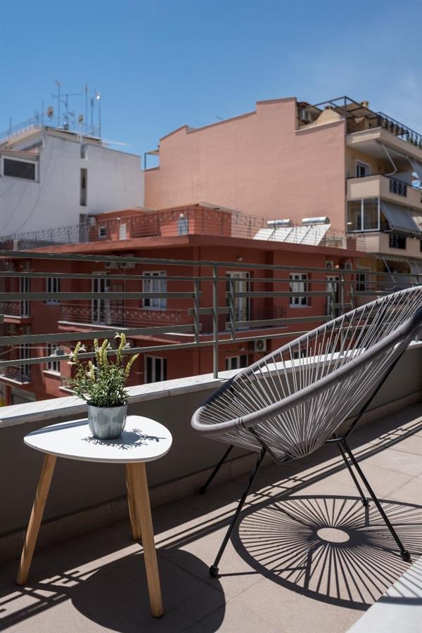 Фото 12 Keys Apartments