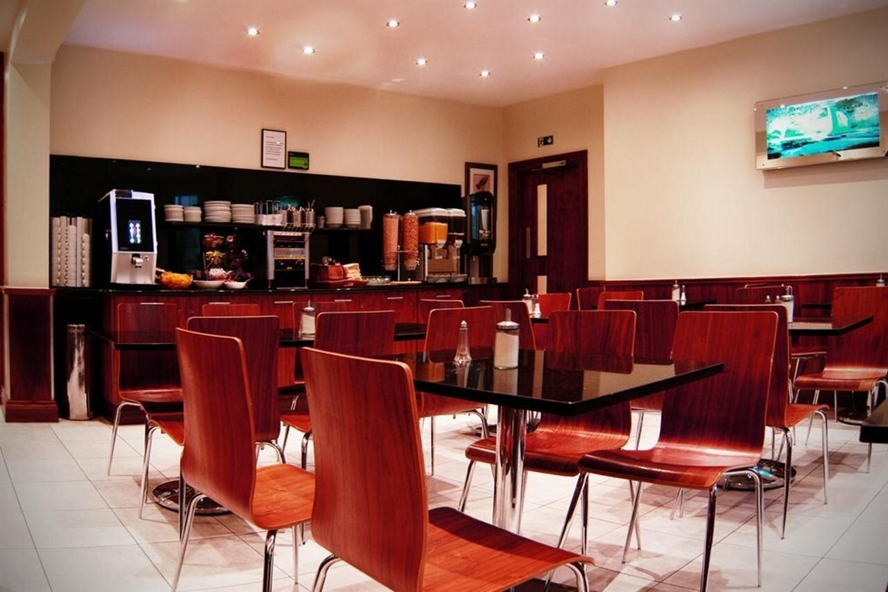 Фото Westbury Hotel Kensington