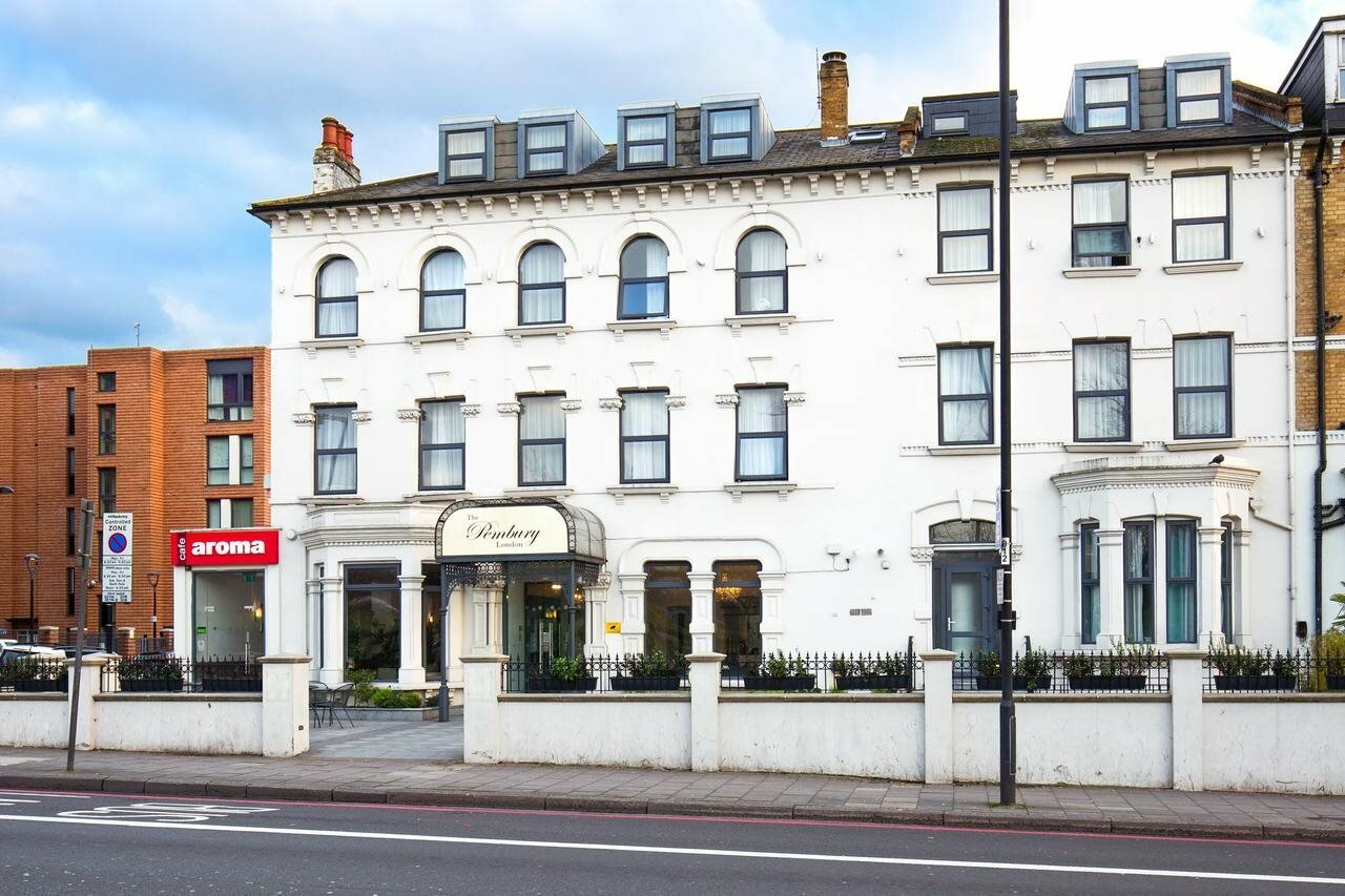 Фото The London Pembury Hotel