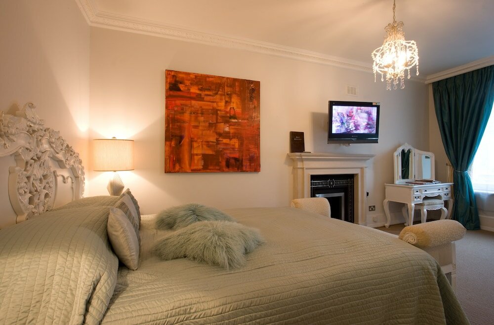 Фото Mayflower Hotel