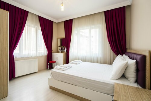 Lale Sultan Apart
