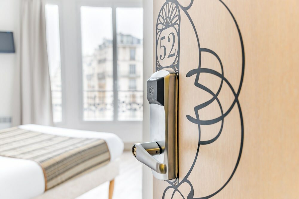 Фото Hotel Korner Eiffel