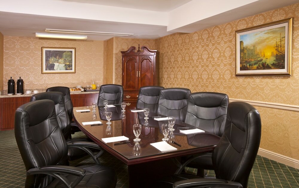 Фото Ayres Hotel Seal Beach