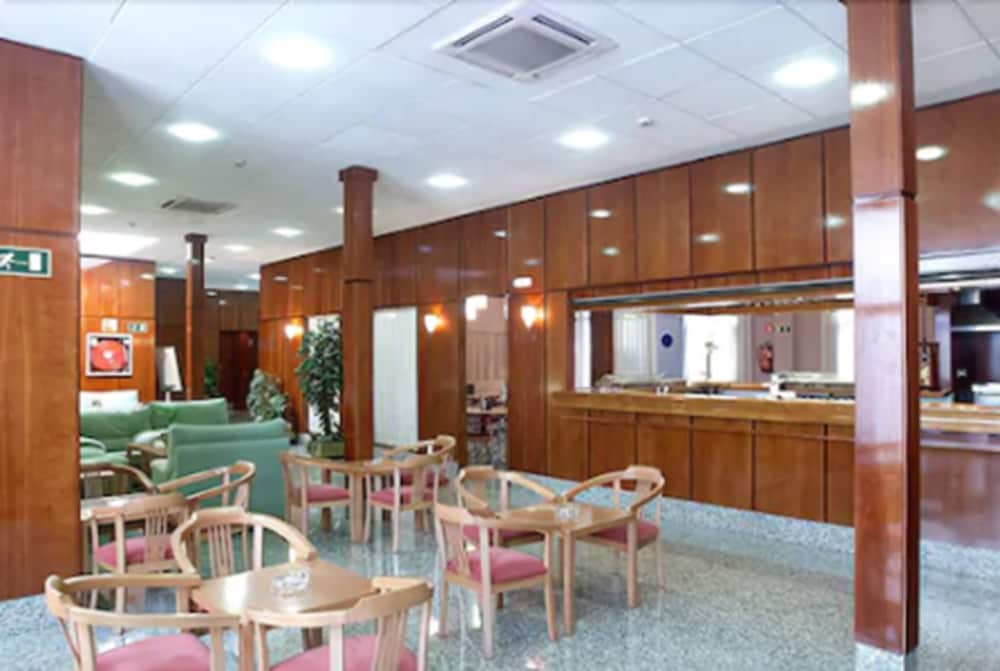 Фото Hotel Villa de Pinto