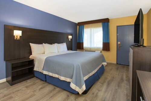 Гостиница Days Inn by Wyndham Airport - Phoenix в Финиксе