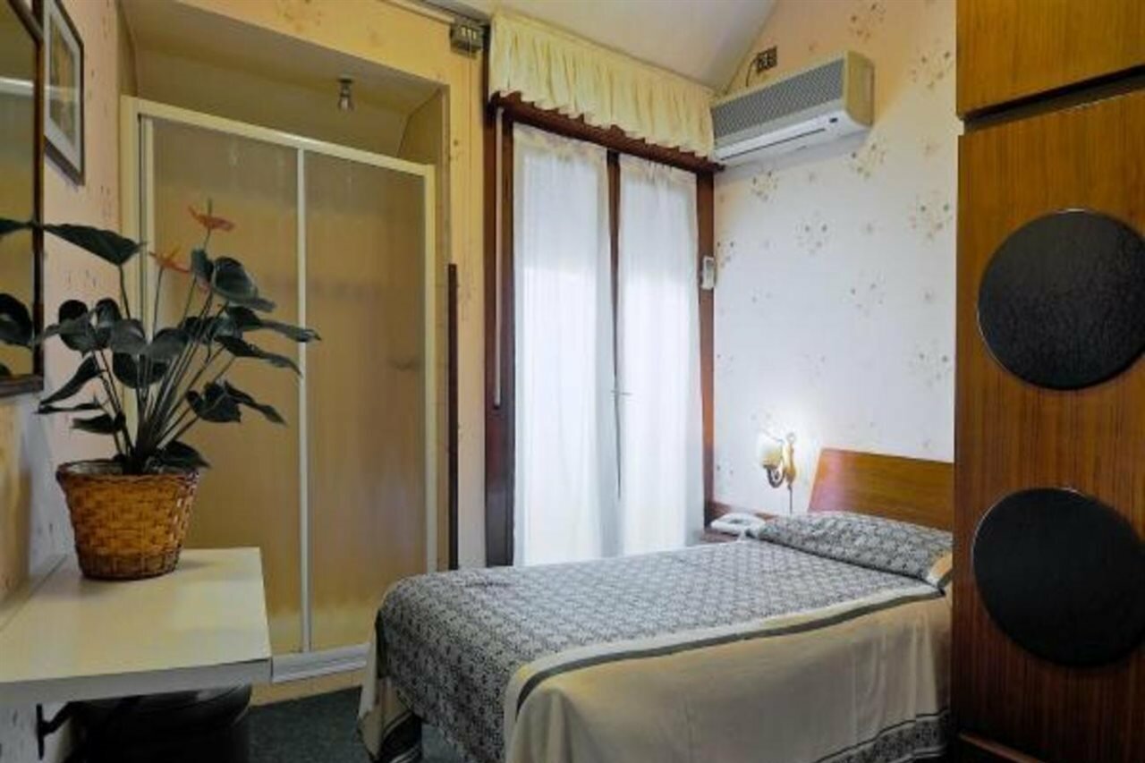 Фото London Hotel