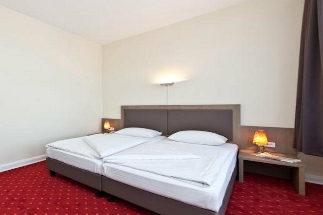 Фото Novum Hotel Holstenwall Hamburg Neustadt