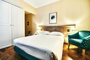 Ambassador Palace Hotel (Friuli-Venezia Giulia, Udine, Via Carducci), hotel
