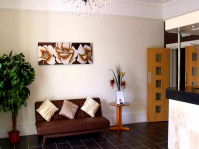 Фото The Croham Hotel