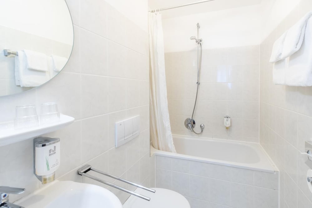 Фото Hotel Leonet