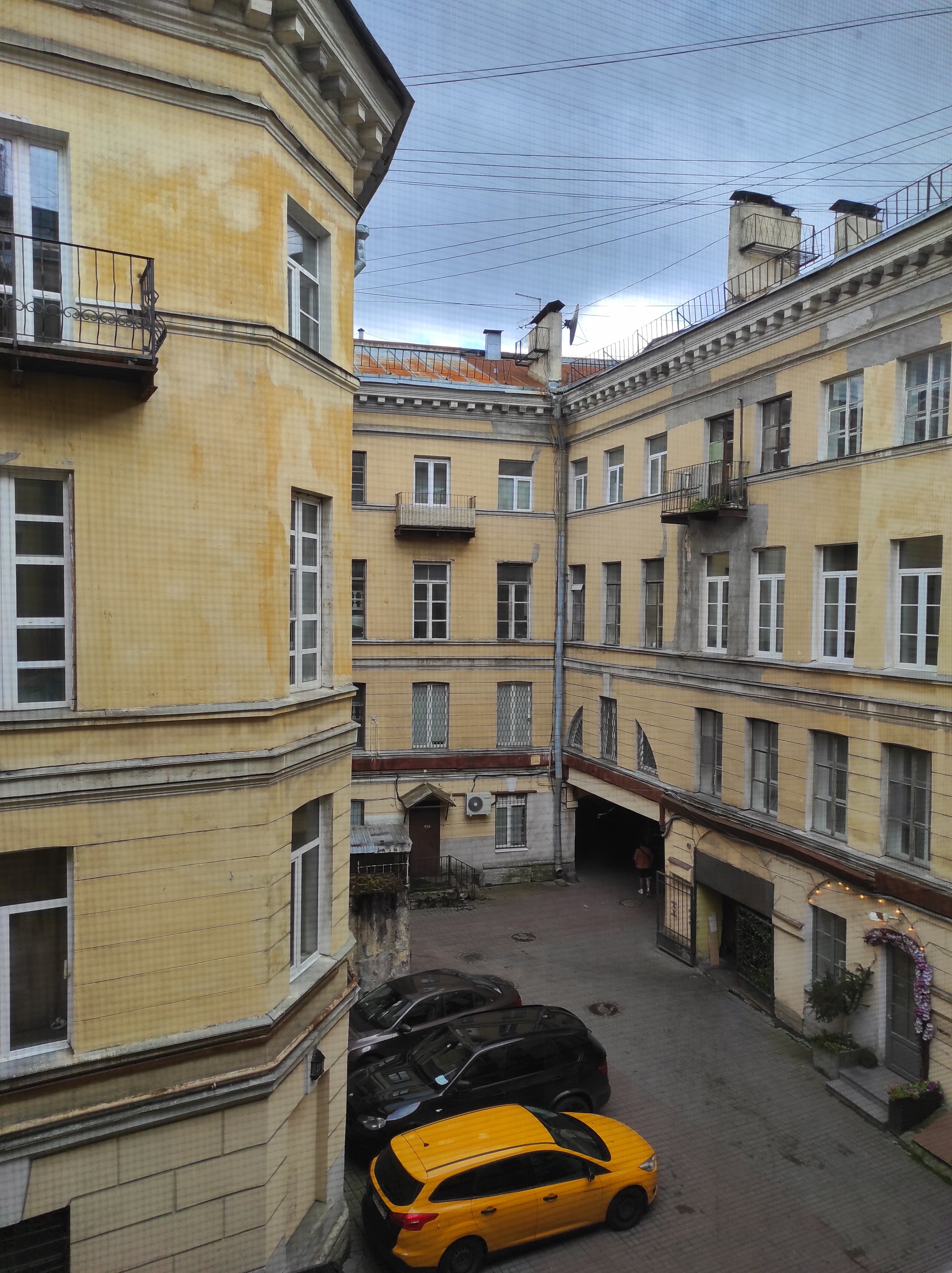 Фото Апартаменты на Невском 13