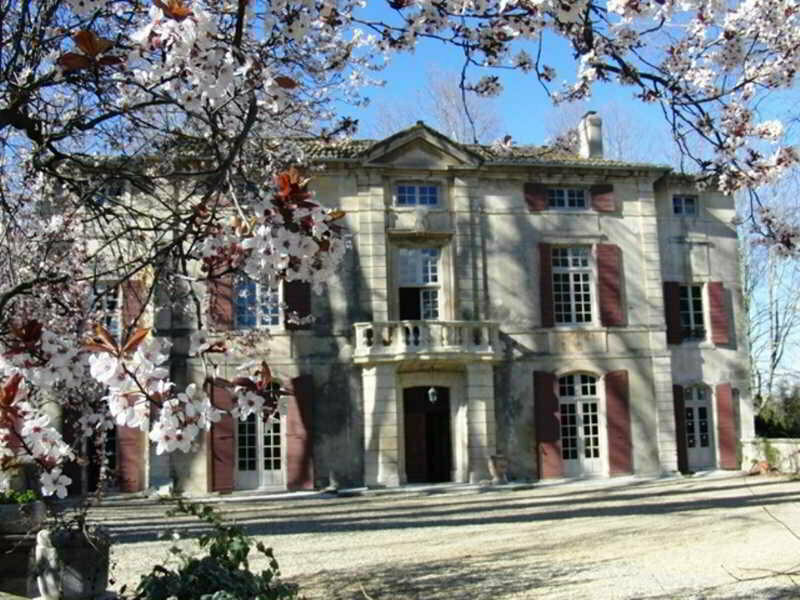 Гостиница Chateau de Roussan в Сен-Реми-де-Провансе