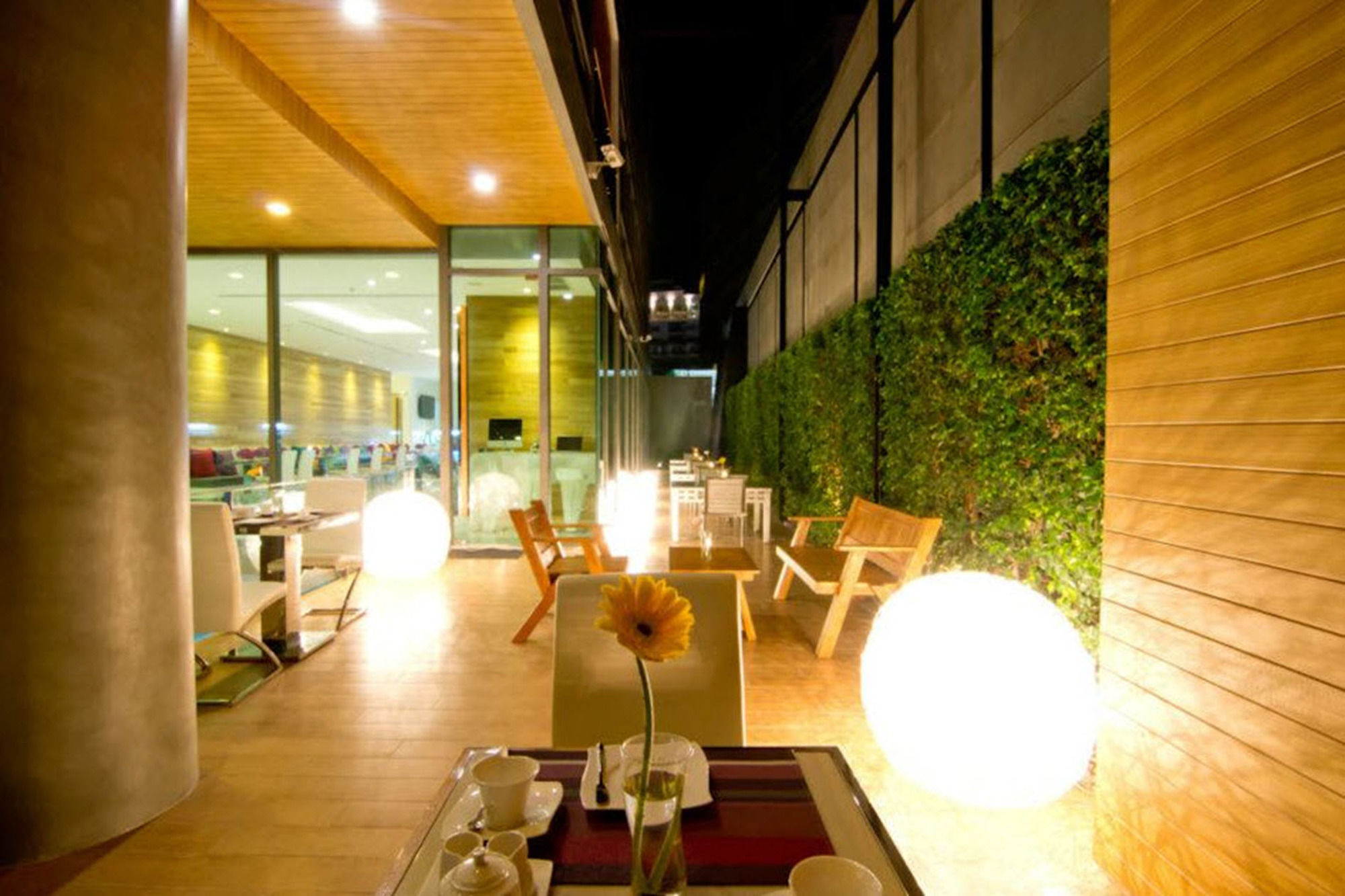 Фото Seven Zea Chic Hotel
