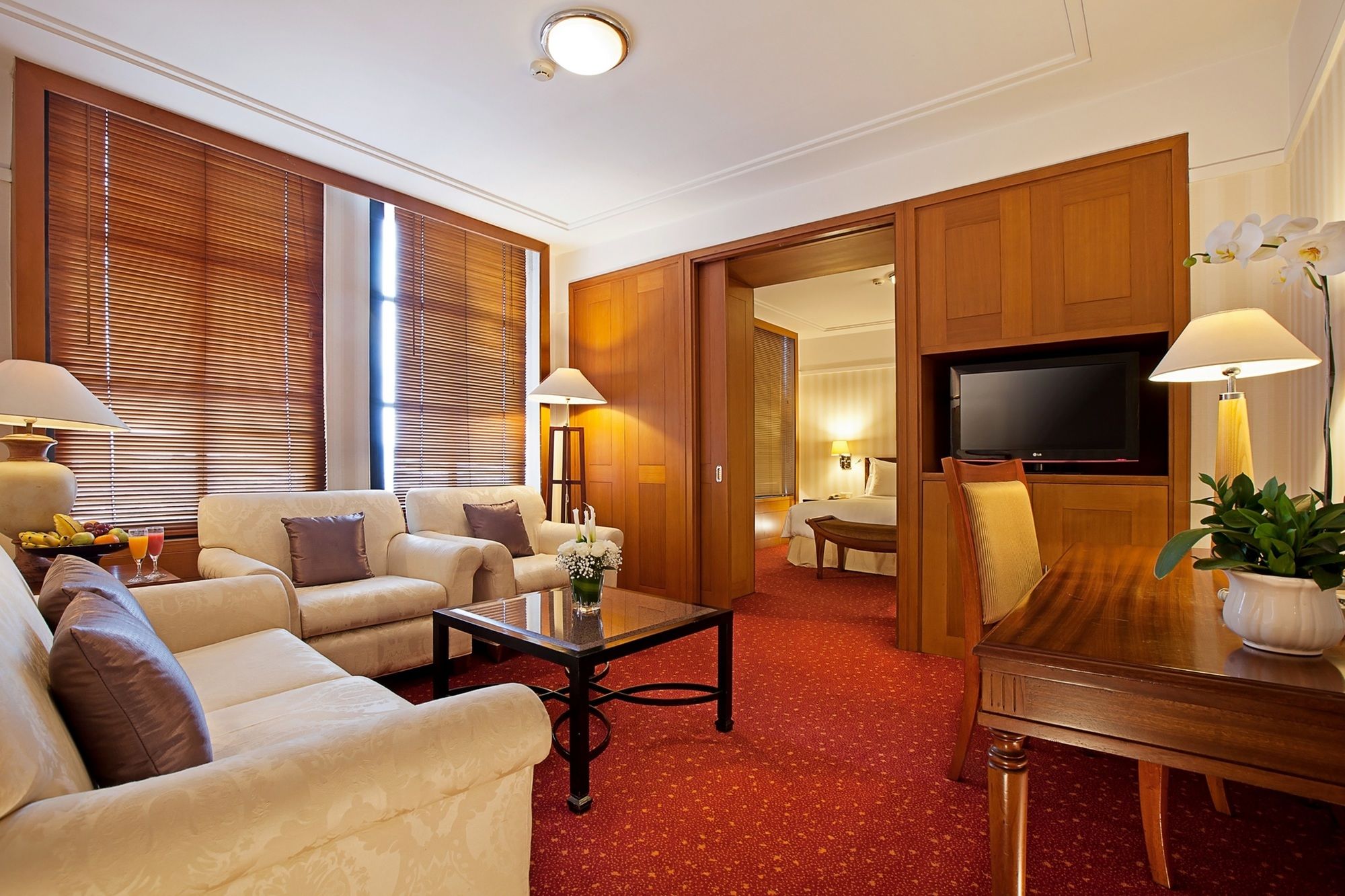 Фото Redtop Hotel & Convention Center