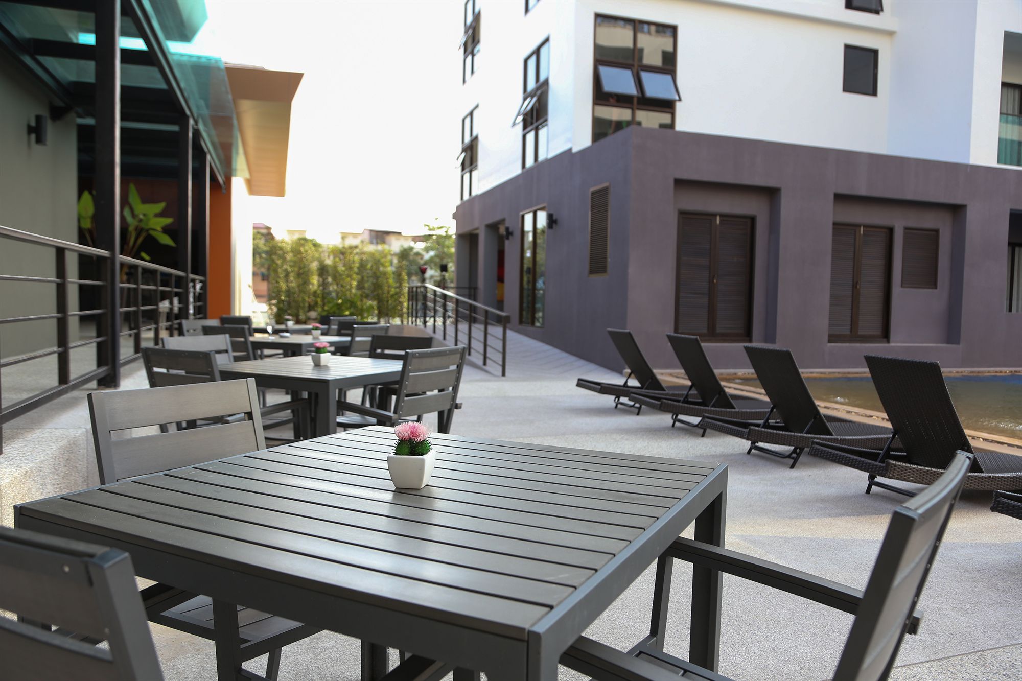 Фото Woraburi Pattaya Resort & SPA