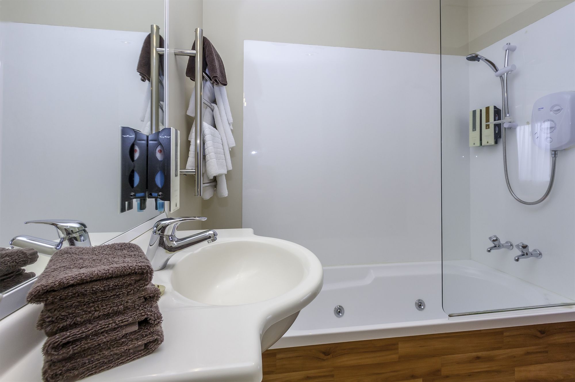 Фото Deans Bush Motel