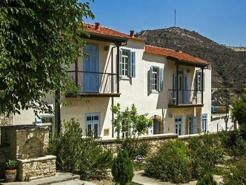 Гостиница The Library Hotel Wellness Retreat