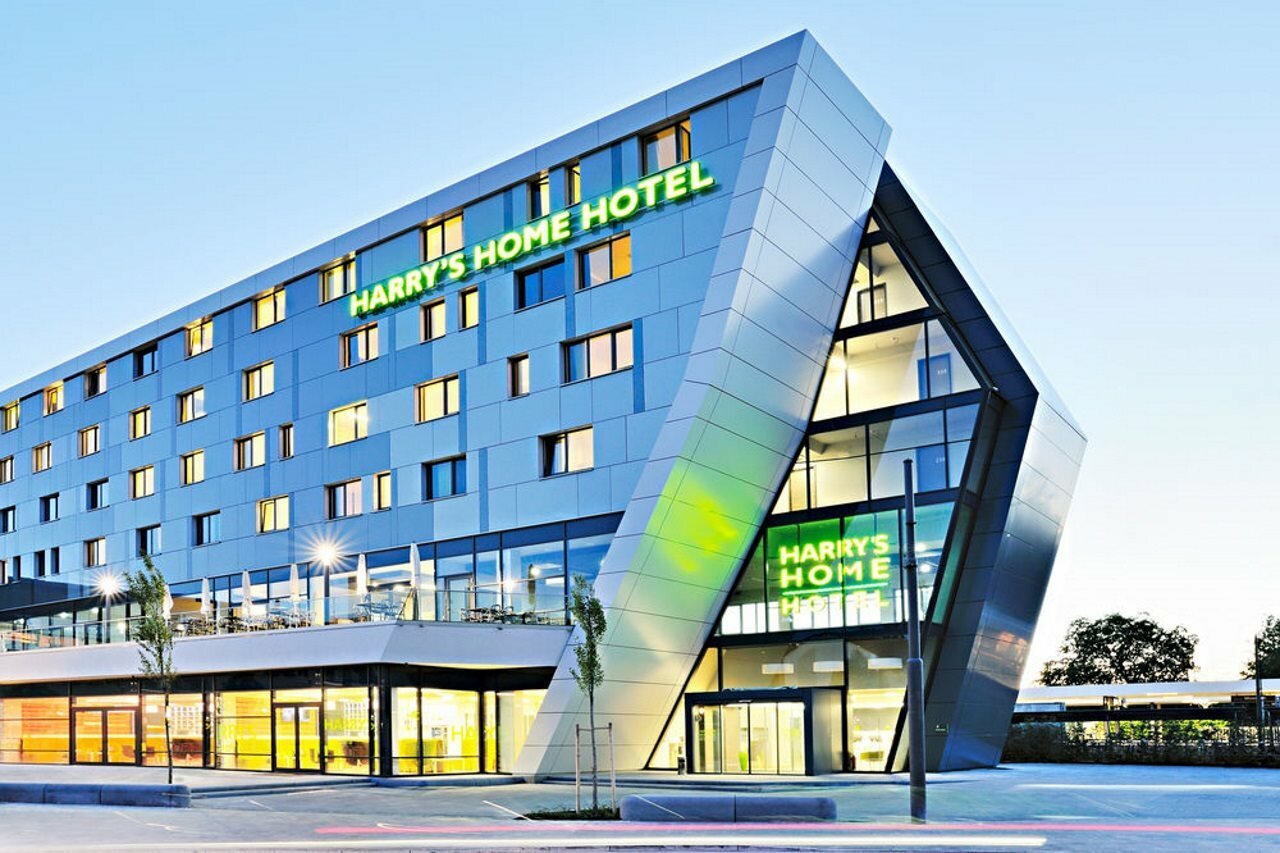 Фото Harry’s home München Moosach hotel & apartments