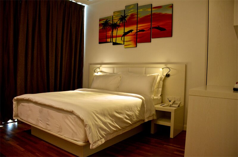 Фото Pine Garden Hotel