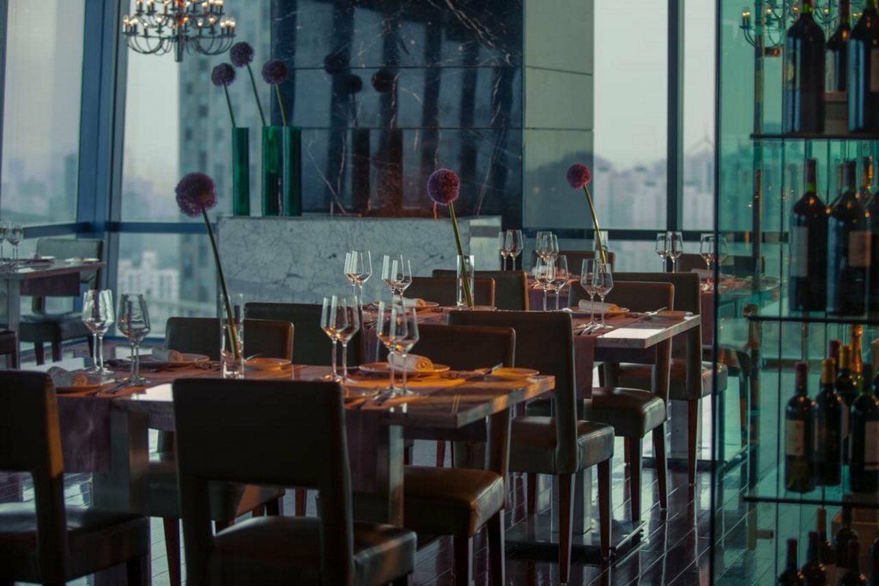 Фото Renaissance Shanghai Zhongshan Park Hotel