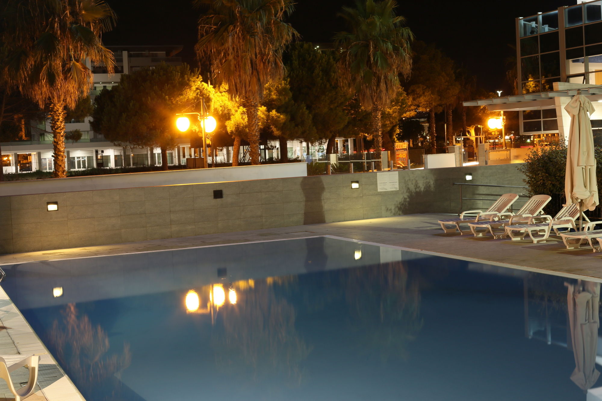 Фото Sea Lion Hotel