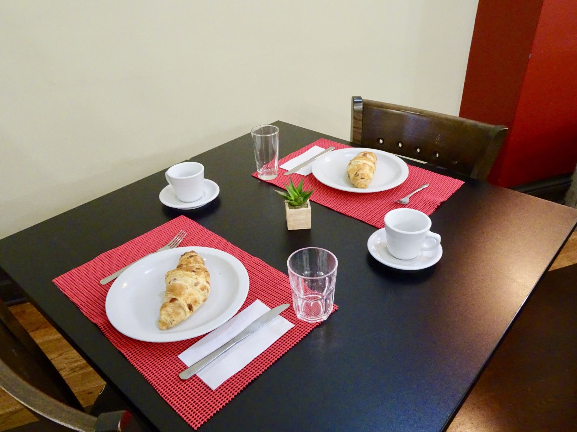 Фото Auberge & Hôtel Montréal Espace Confort