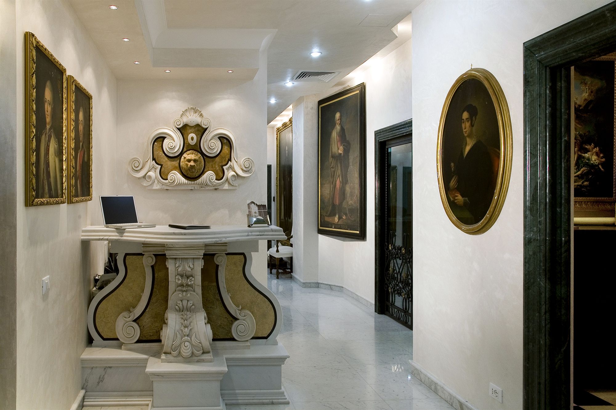 Фото Arcom Palace