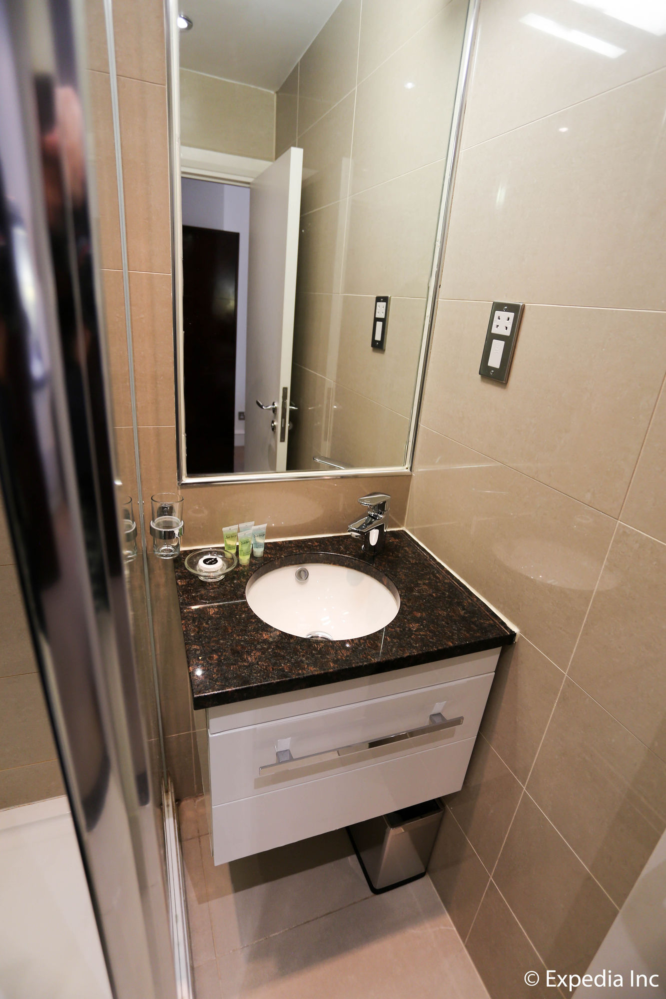 Фото The Villa Kensington