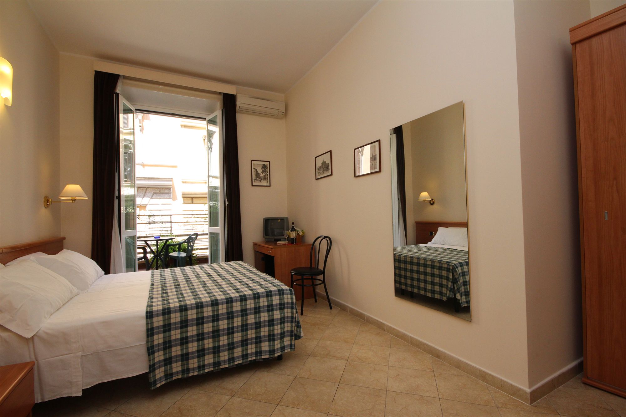 Фото Hotel Principe Eugenio