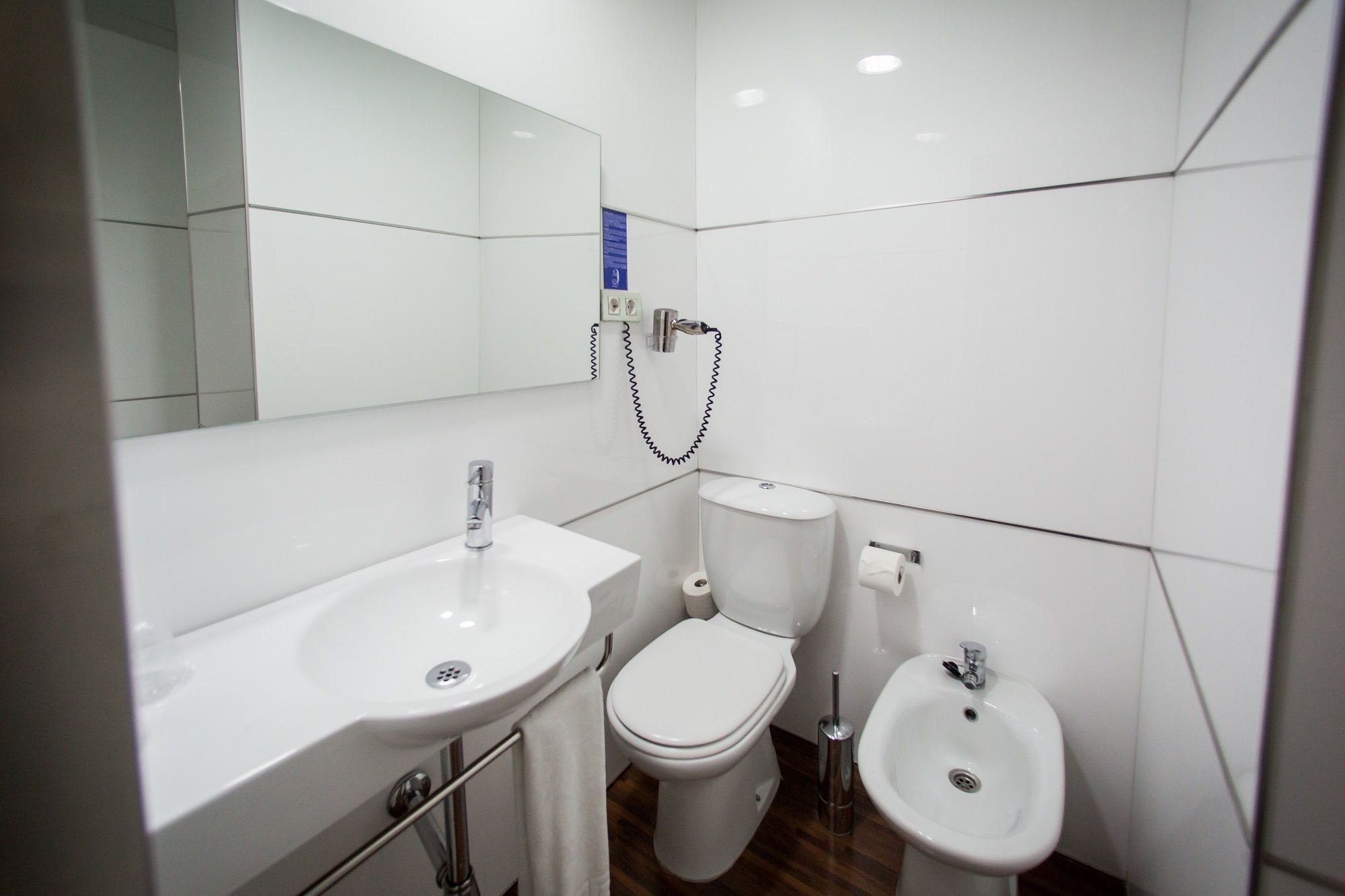 Фото Sweet Hotel Continental