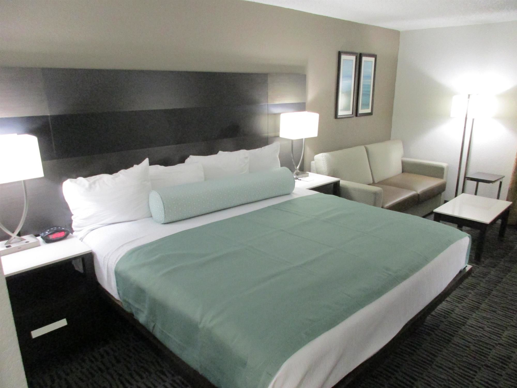 Фото Clarion Pointe